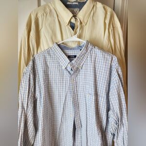 2 Mens Button up shirts